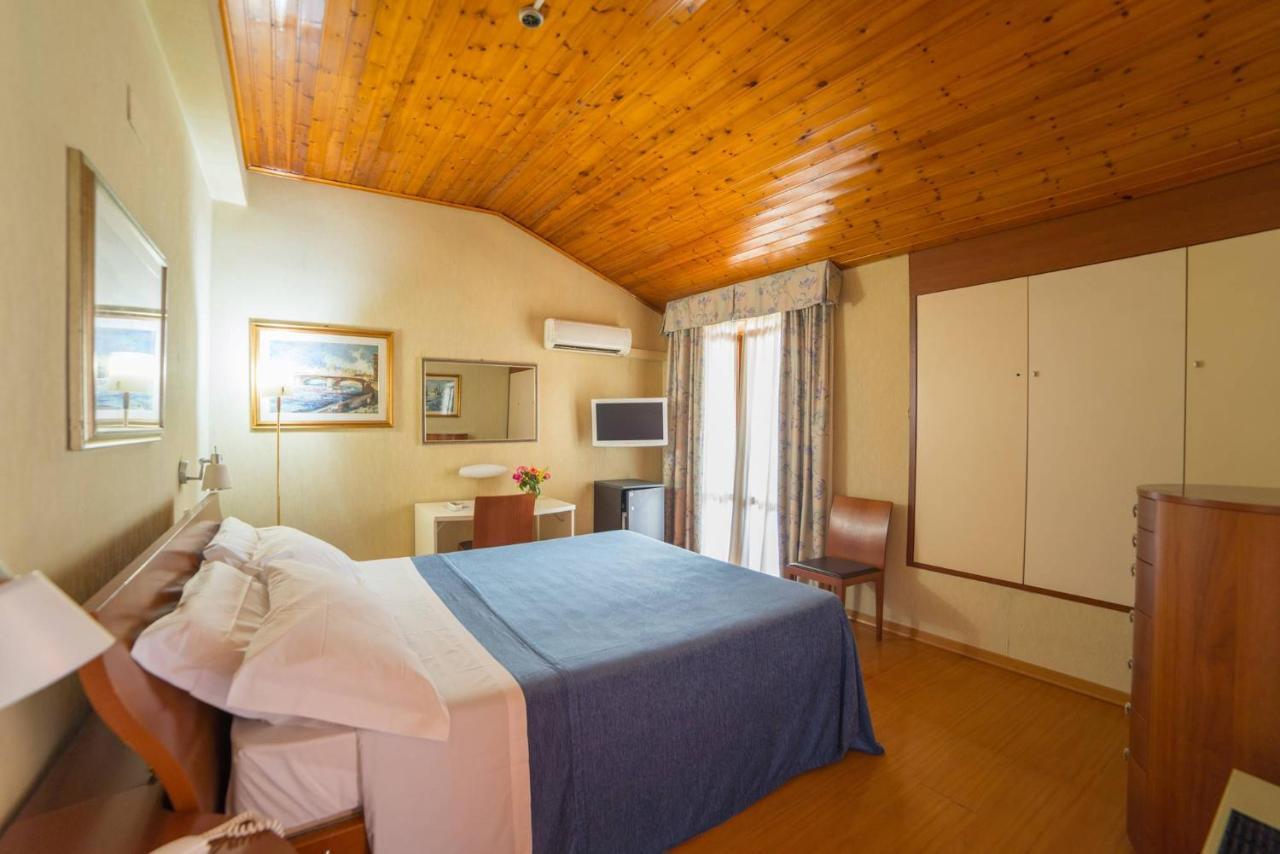 Montebello Park Hotel Перуджа Екстериор снимка